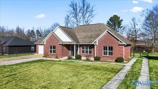 160 Shaw Street, Albertville, AL 35950