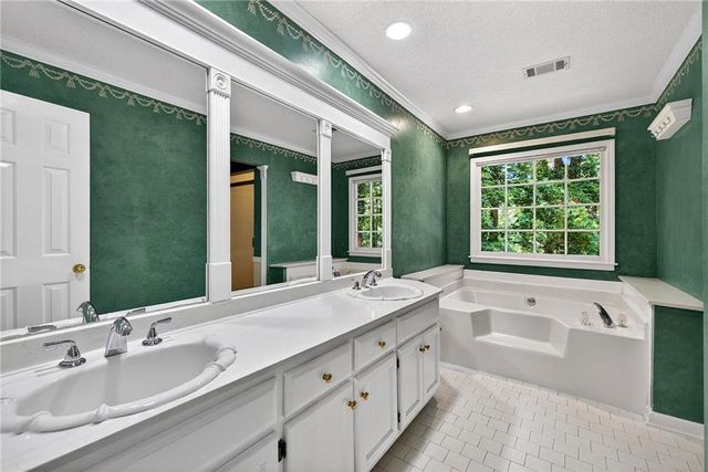 3359 Woodrock Lane, Snellville, GA 30078