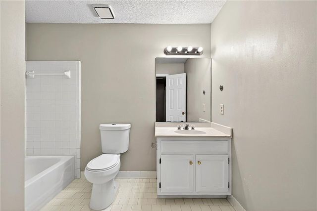 3359 Woodrock Lane, Snellville, GA 30078