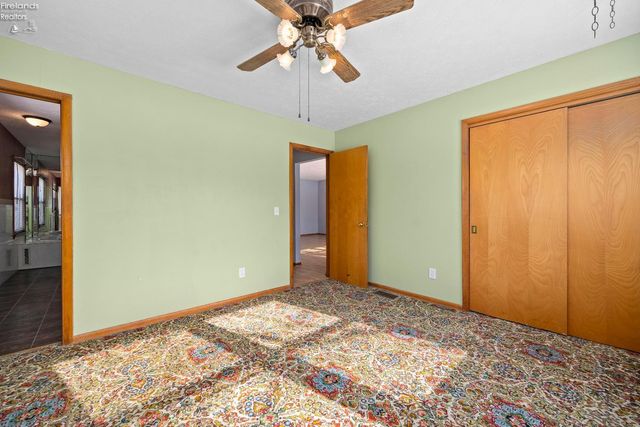 W 14015 Lake Road, Vermilion, OH 44089