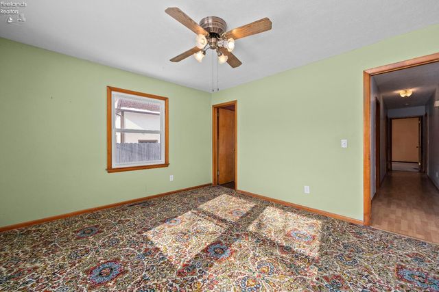 W 14015 Lake Road, Vermilion, OH 44089