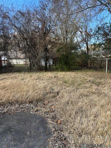 3833 Sycamore St, Baton Rouge, LA 70805