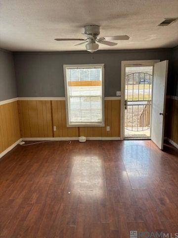 3833 Sycamore St, Baton Rouge, LA 70805