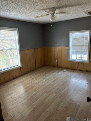 3833 Sycamore St, Baton Rouge, LA 70805