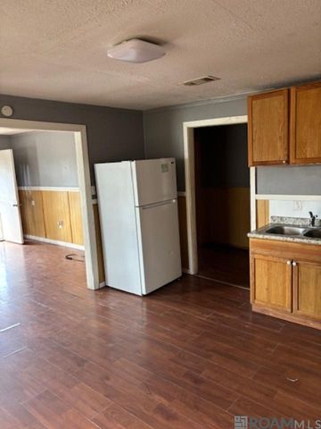 3833 Sycamore St, Baton Rouge, LA 70805