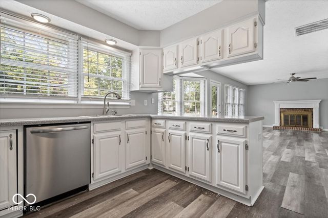 8414 Anchorage Court, Indianapolis, IN 46236