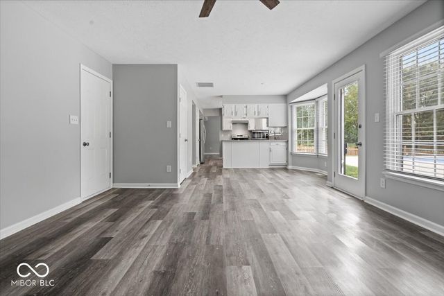 8414 Anchorage Court, Indianapolis, IN 46236