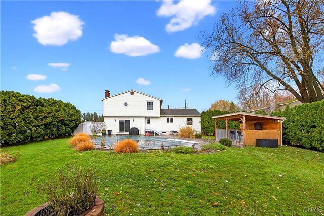 7949 Boxford Road, Clay, NY 13041