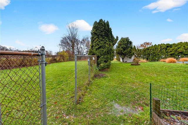 7949 Boxford Road, Clay, NY 13041