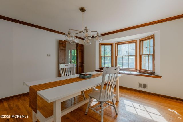 33 Ramsey Road, Middletown, NJ 07748