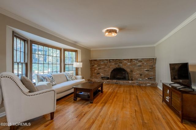 33 Ramsey Road, Middletown, NJ 07748