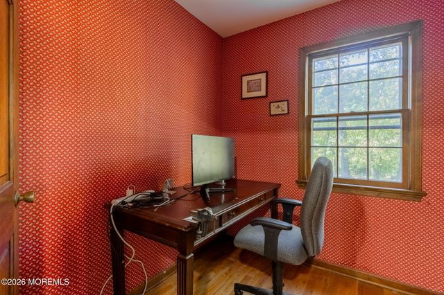 33 Ramsey Road, Middletown, NJ 07748