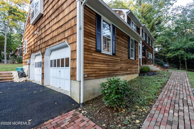 33 Ramsey Road, Middletown, NJ 07748