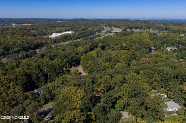 33 Ramsey Road, Middletown, NJ 07748