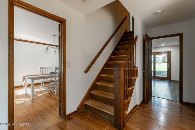 33 Ramsey Road, Middletown, NJ 07748