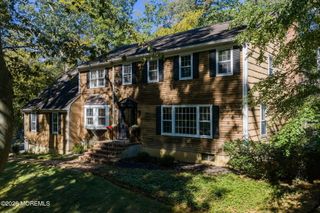 33 Ramsey Road, Middletown, NJ 07748