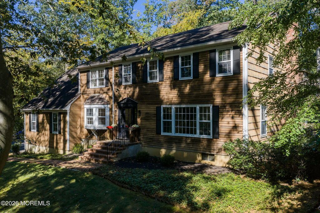 33 Ramsey Road, Middletown, NJ 07748