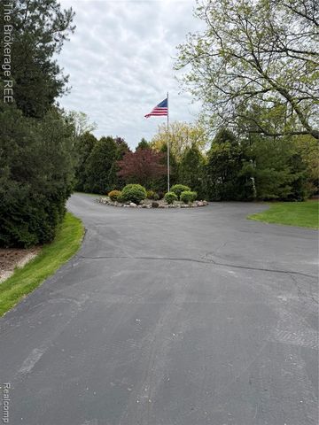 629 N Lapeer Street, Davison, MI 48423