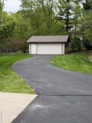629 N Lapeer Street, Davison, MI 48423