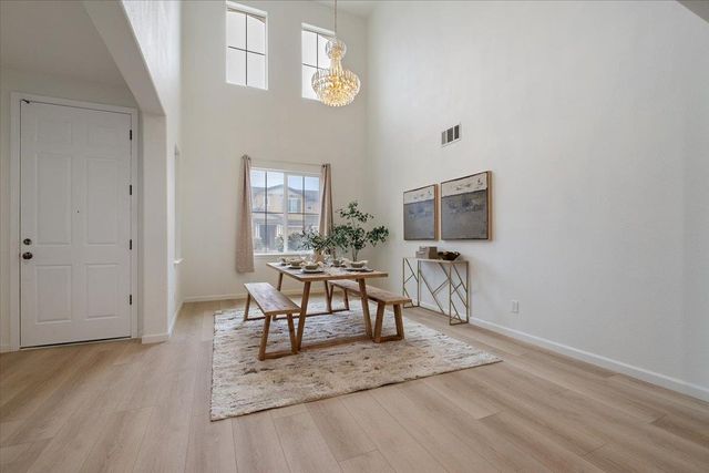 2413 Ventana View Way, Modesto, CA 95355