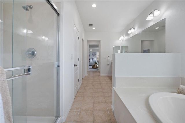 2413 Ventana View Way, Modesto, CA 95355