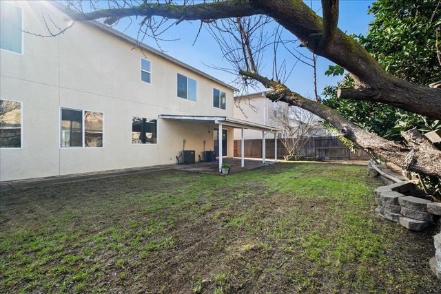 2413 Ventana View Way, Modesto, CA 95355