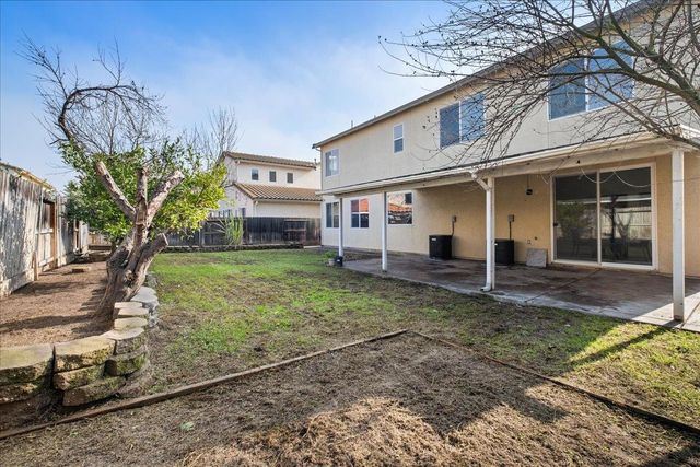 2413 Ventana View Way, Modesto, CA 95355
