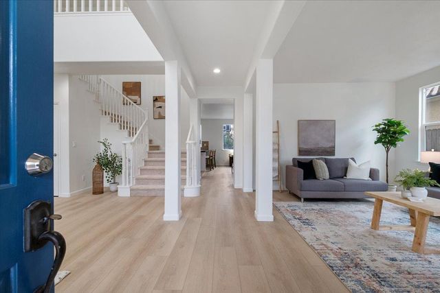 2413 Ventana View Way, Modesto, CA 95355