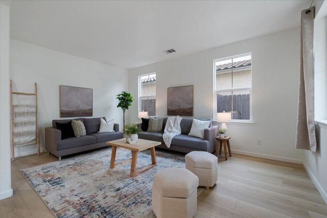 2413 Ventana View Way, Modesto, CA 95355