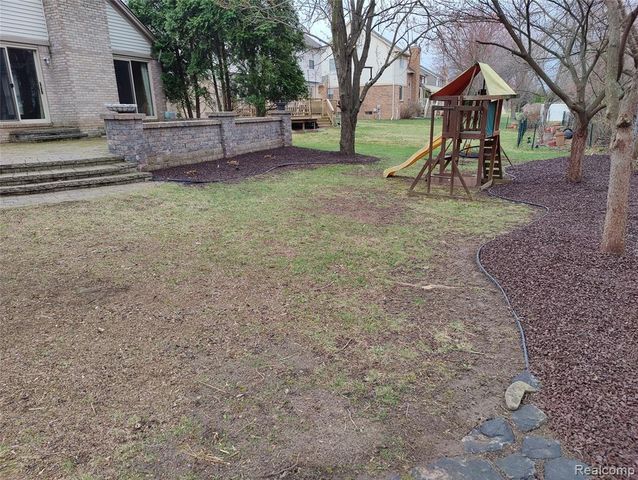 1600 Dunston Road, Canton, MI 48188