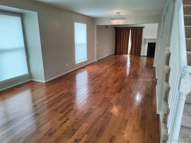 1600 Dunston Road, Canton, MI 48188