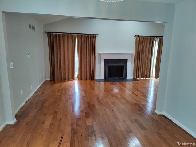 1600 Dunston Road, Canton, MI 48188