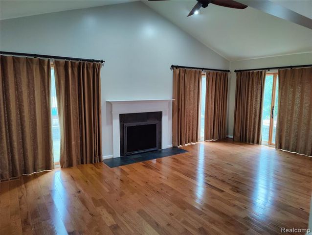 1600 Dunston Road, Canton, MI 48188