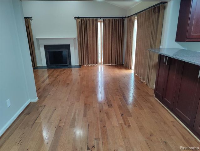 1600 Dunston Road, Canton, MI 48188