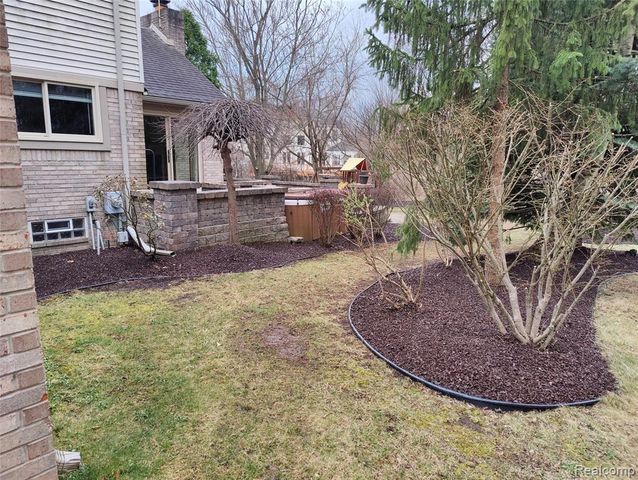 1600 Dunston Road, Canton, MI 48188