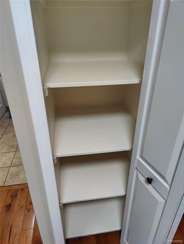 1600 Dunston Road, Canton, MI 48188