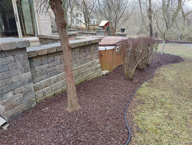 1600 Dunston Road, Canton, MI 48188