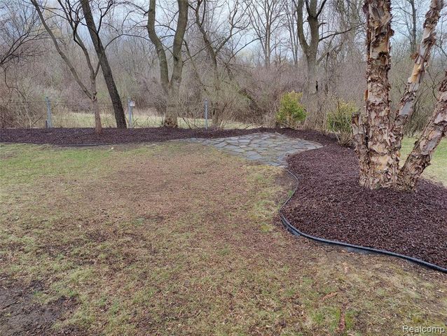 1600 Dunston Road, Canton, MI 48188