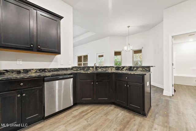 6205 Roxanne Way, Biloxi, MS 39532