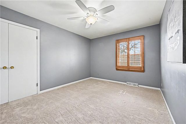 7808 W 95th Terrace, Overland Park, KS 66212