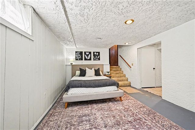 7808 W 95th Terrace, Overland Park, KS 66212