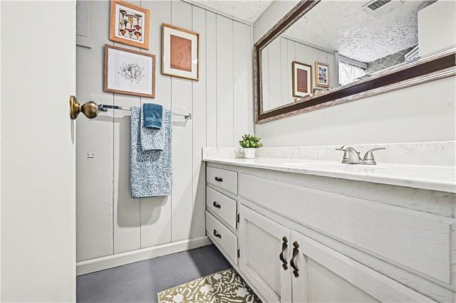 7808 W 95th Terrace, Overland Park, KS 66212