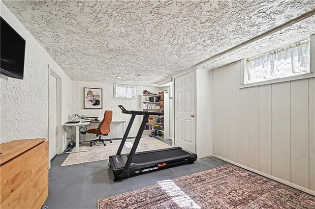 7808 W 95th Terrace, Overland Park, KS 66212