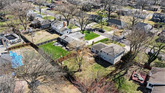 7808 W 95th Terrace, Overland Park, KS 66212