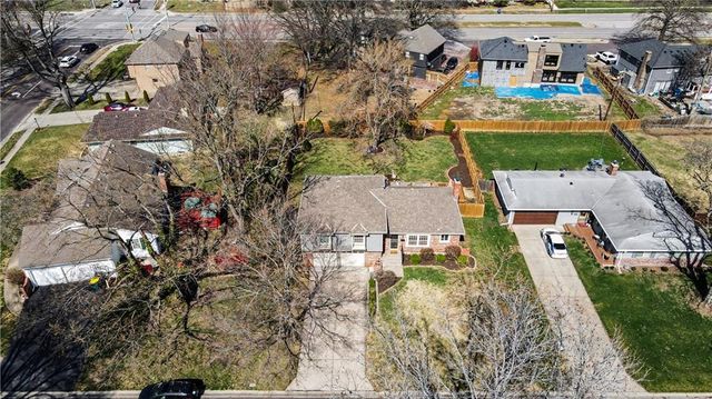 7808 W 95th Terrace, Overland Park, KS 66212