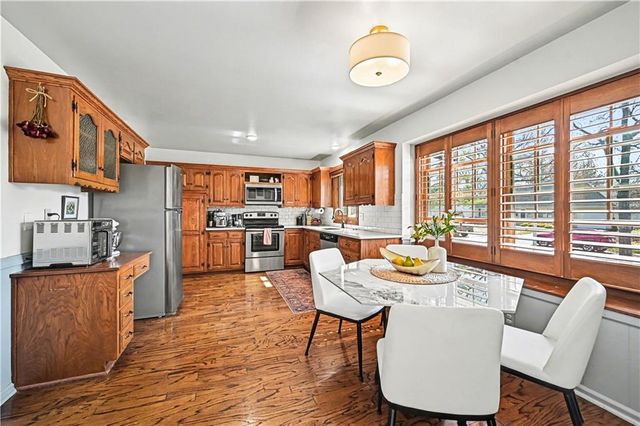 7808 W 95th Terrace, Overland Park, KS 66212