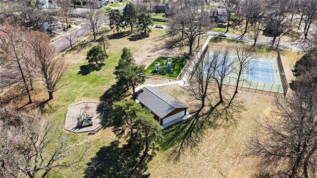 7808 W 95th Terrace, Overland Park, KS 66212