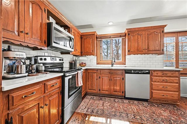 7808 W 95th Terrace, Overland Park, KS 66212