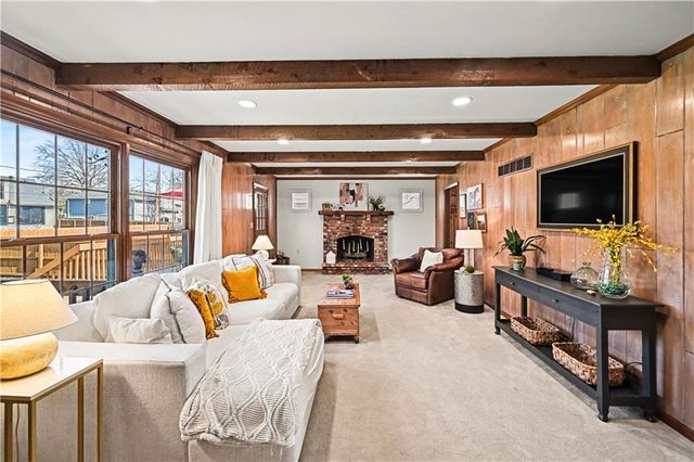 7808 W 95th Terrace, Overland Park, KS 66212