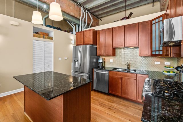 2545 S Dearborn Street 705, Chicago, IL 60616